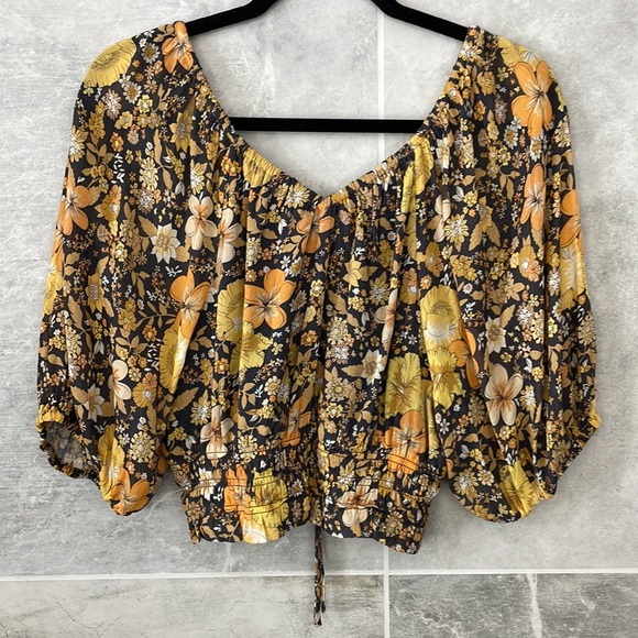 SPELL Australia Floral Crop Top - Picture 2 of 3